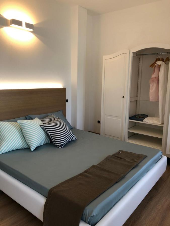 Al Porticciolo - Casa Vacanze Marone Bagian luar foto
